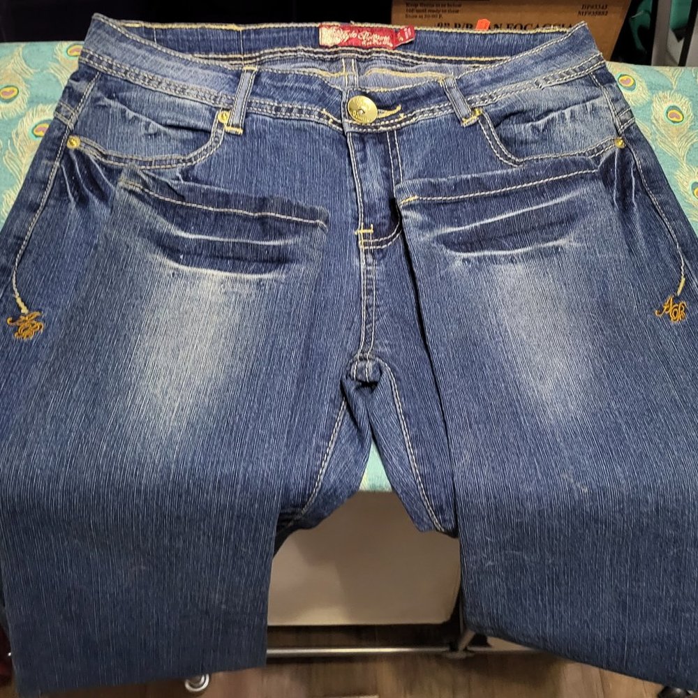 Apple bottoms jeans